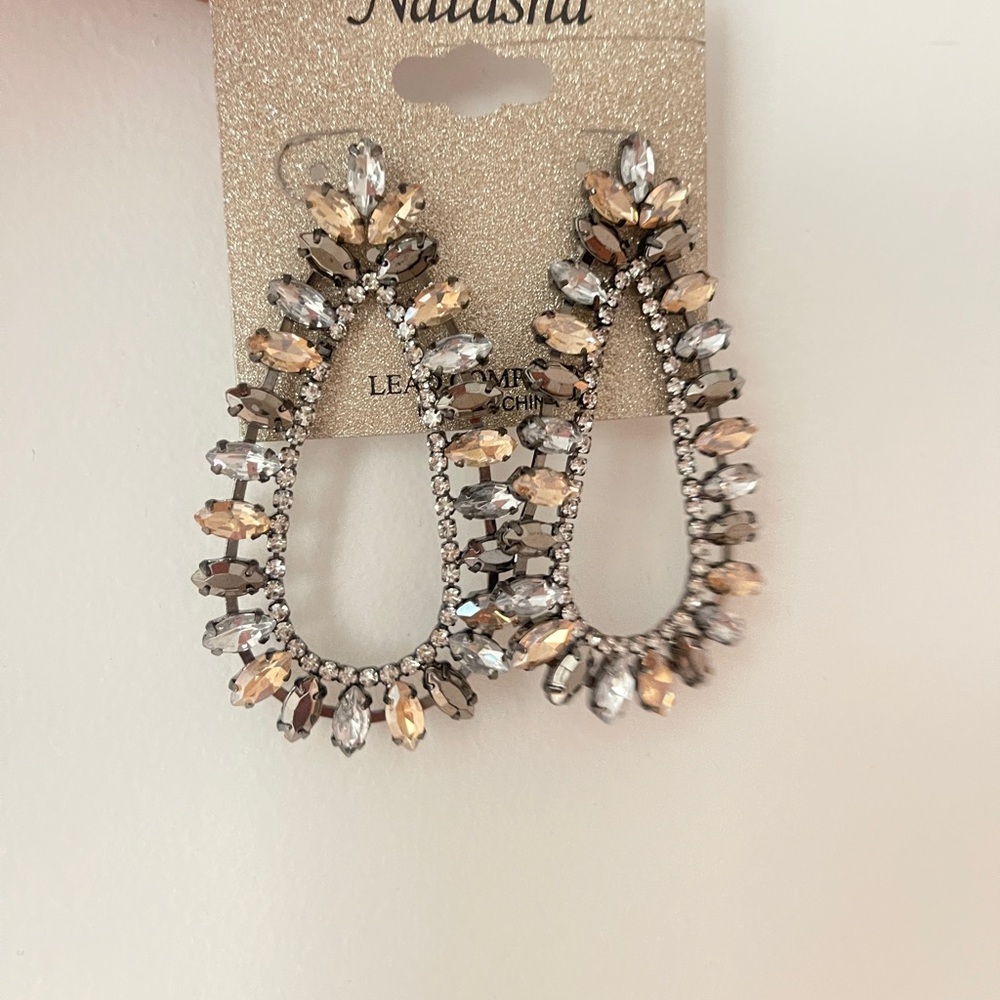 NEW, Natasha, Dangle Rhinestone Earrings - Picture 4 of 6